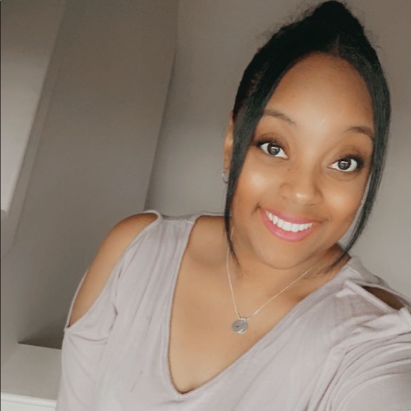 Hey beautiful 💙Welcome to my Boutique! 💙 - Picture 14 of 16